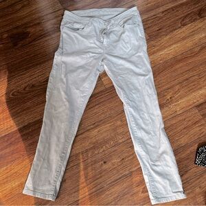 Great condition. Skinny jeans